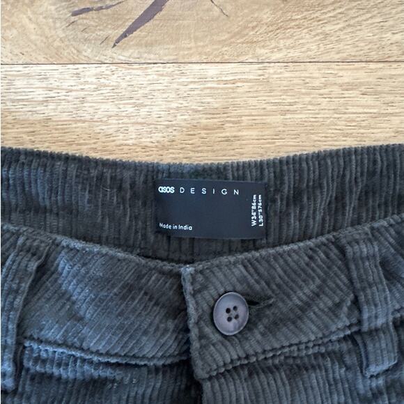 ASOS Design Men’s - Utility Cargo Pants in Dark Greenish Brown - Picture 3 of 4